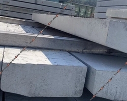 Приглашаем к сотрудничеству заказчиков, желающих купить бортовой камень по цене от производителя. Бортовой камень БР 300.45 18