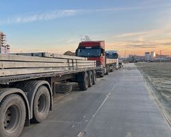 г. Тюмень, на левом берегу р. Тура в районе ул. Мельникайте,