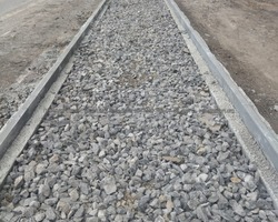 Монтаж бортового камня Богданович ул.Первомайская  Богданович ул.Первомайская